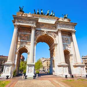 Sali sul bus scoperto a Milano, Italia – Scopri monumenti, attrazioni e luoghi nascosti con il tour hop-on hop-off nel 2025